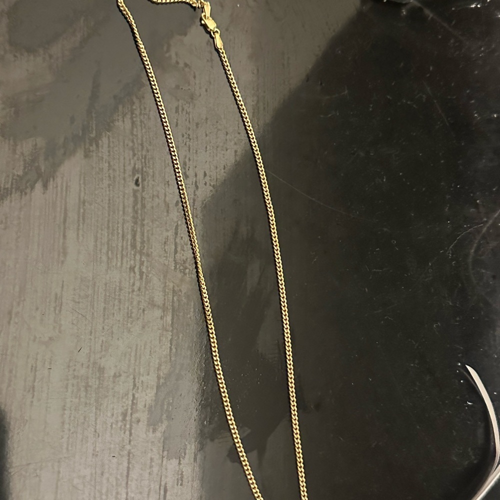 Elegant Gold Chain Necklace